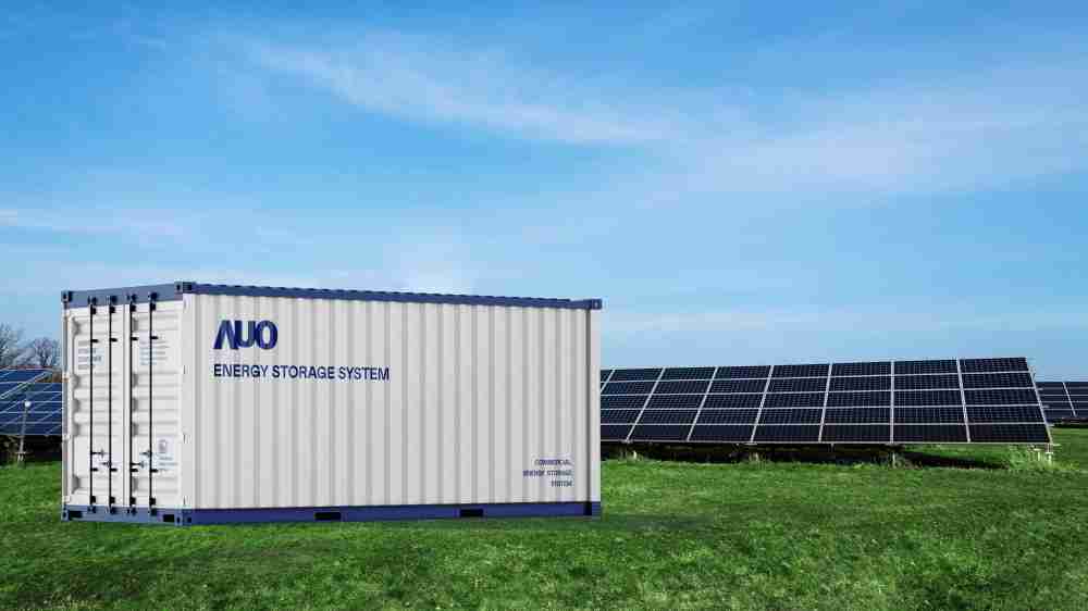 蓝狮在线透过AI数据管理，，提供不同类型用户进行储能与能源管理，，，，达到再生能源管控调度成效